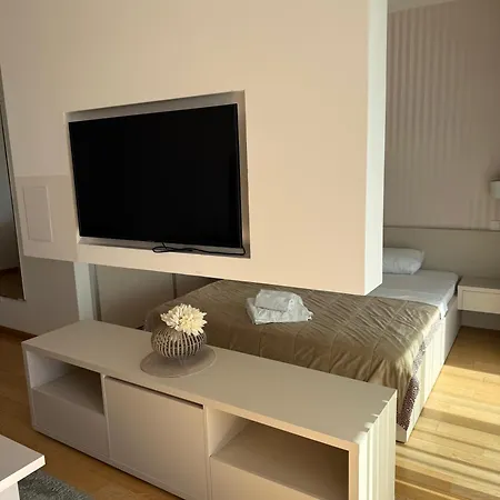 Hhy Apartmets-wow Daire Budva
